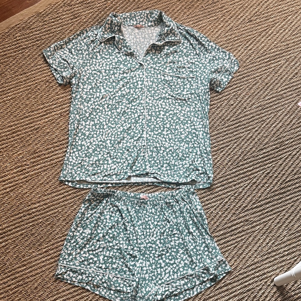 Eberjey Pajama Set in Green and White — size L